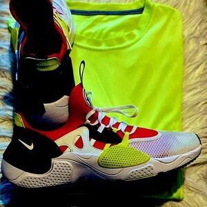 Nike Huarache E.D.G.E. TXT White/Volt/University Red/Black Mens 11/Free shirt.